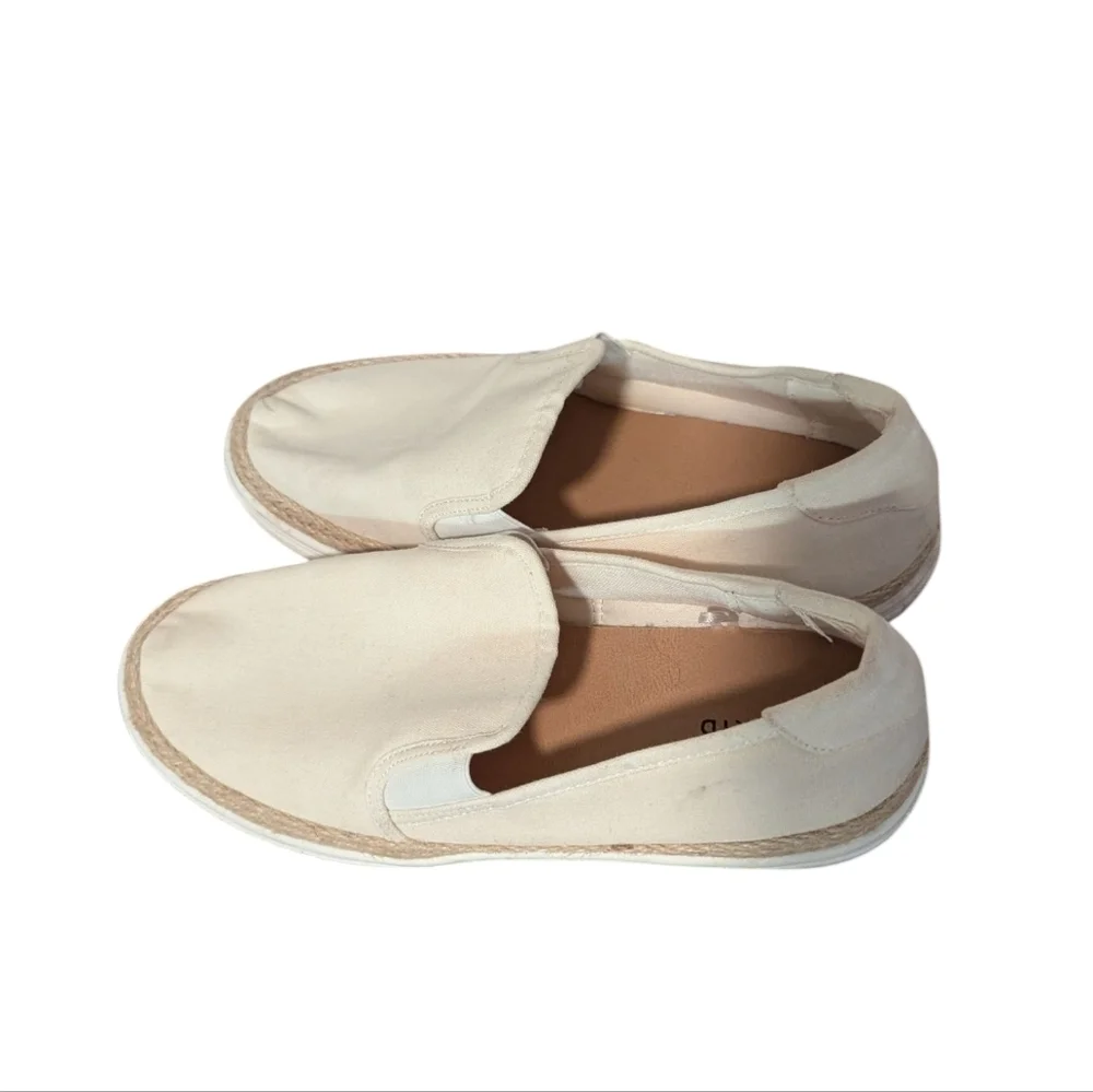 Torrid,Women's Ivory Slip-On Espadrille Sneakers, Size 9W